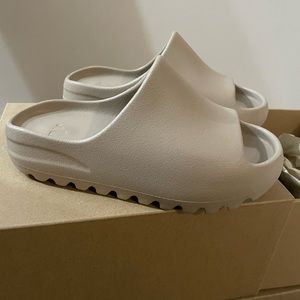 Yeezy kids slides